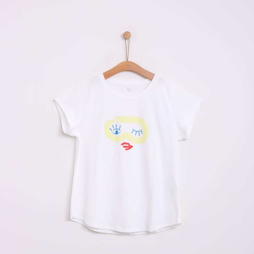 T-shirt mulher piscadela