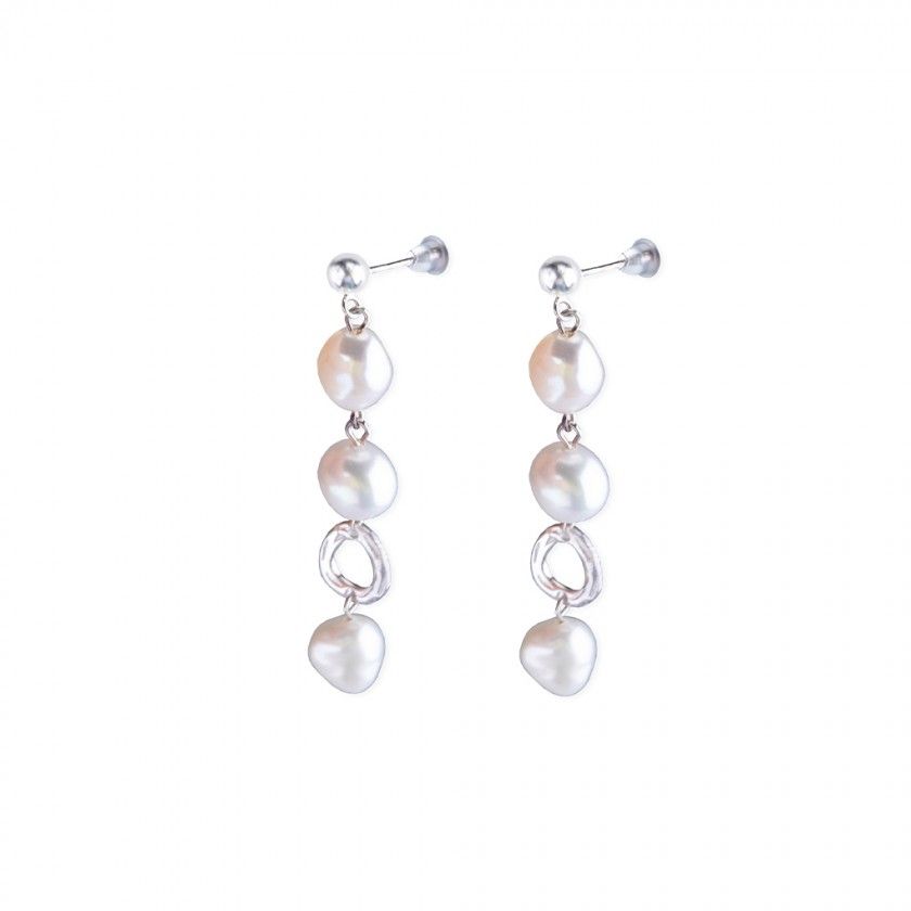 Silver earrings three pearls
