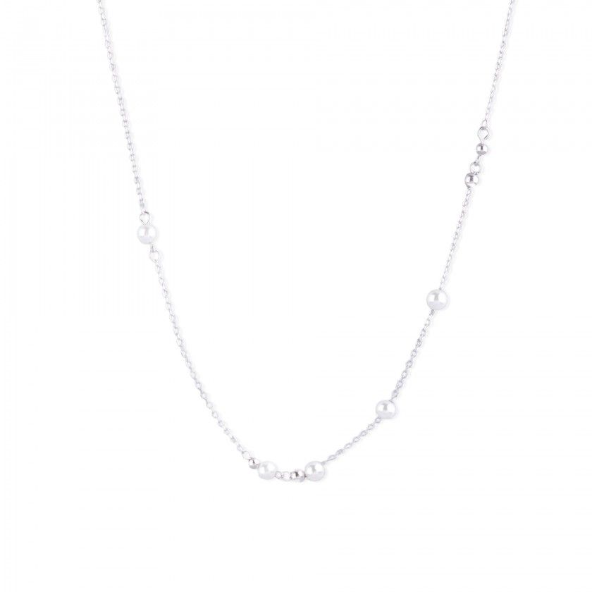Silver necklace with small pearls and round tips