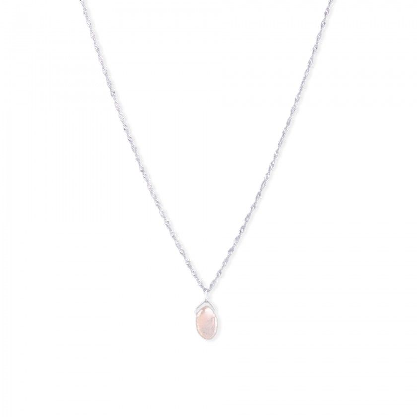 Silver necklace with irregular pearl