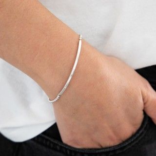 Silver bracelet with bow