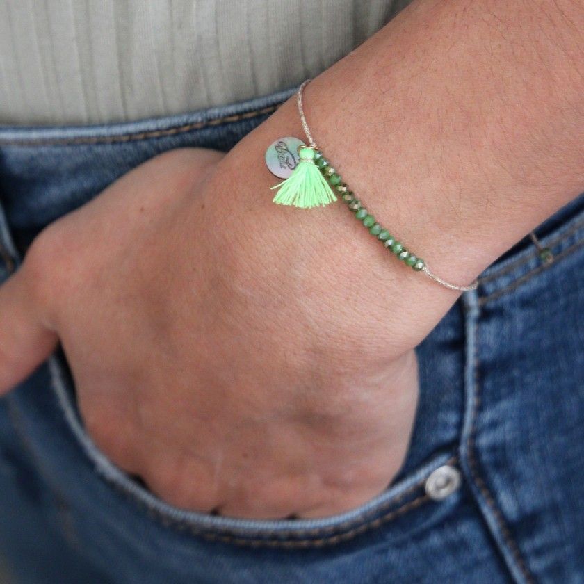 Pulseira missangas e pompom