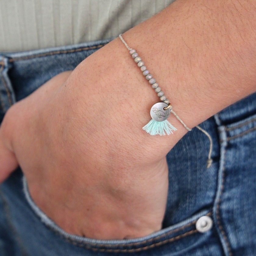 Pulseira missangas e pompom