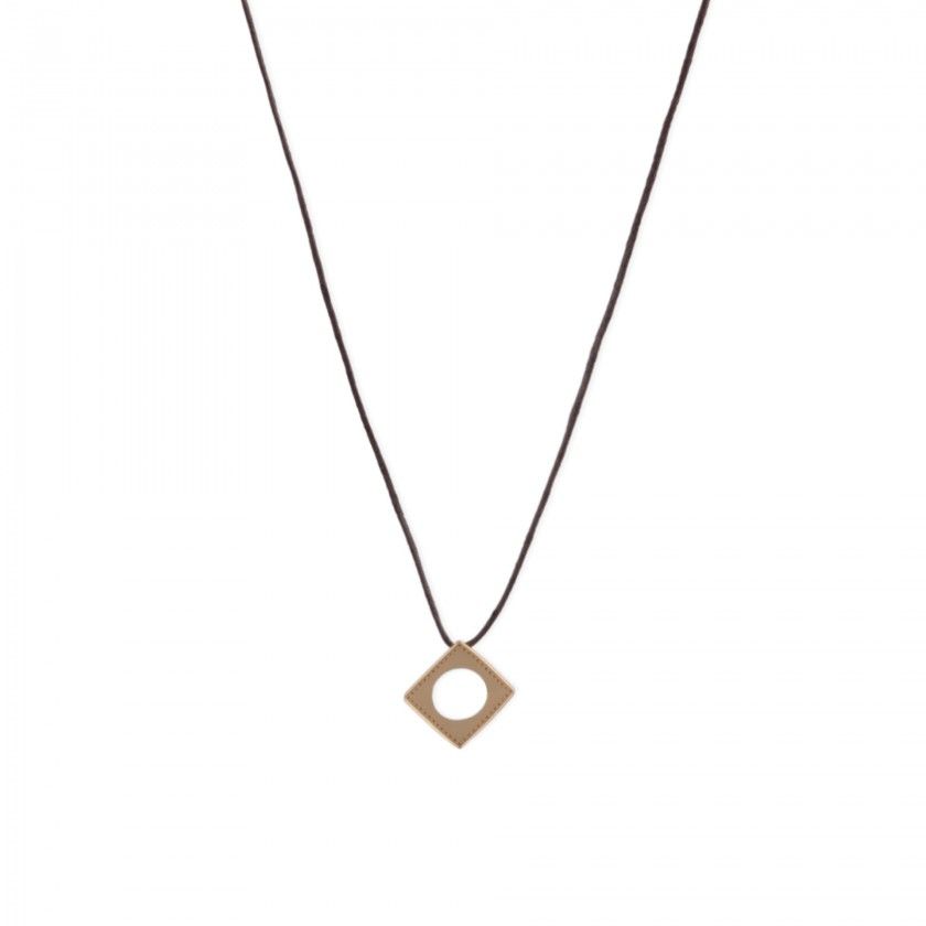 Waxed necklace Geometry