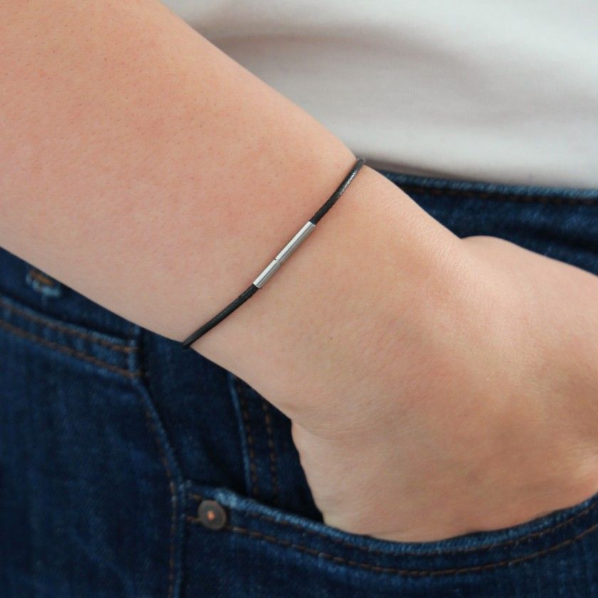 Simple leather bracelet