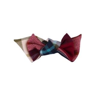 Bow with knot