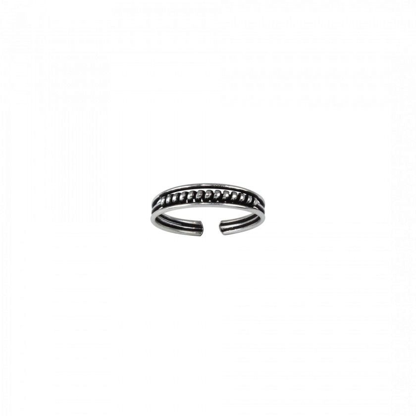 Embossed silver ring